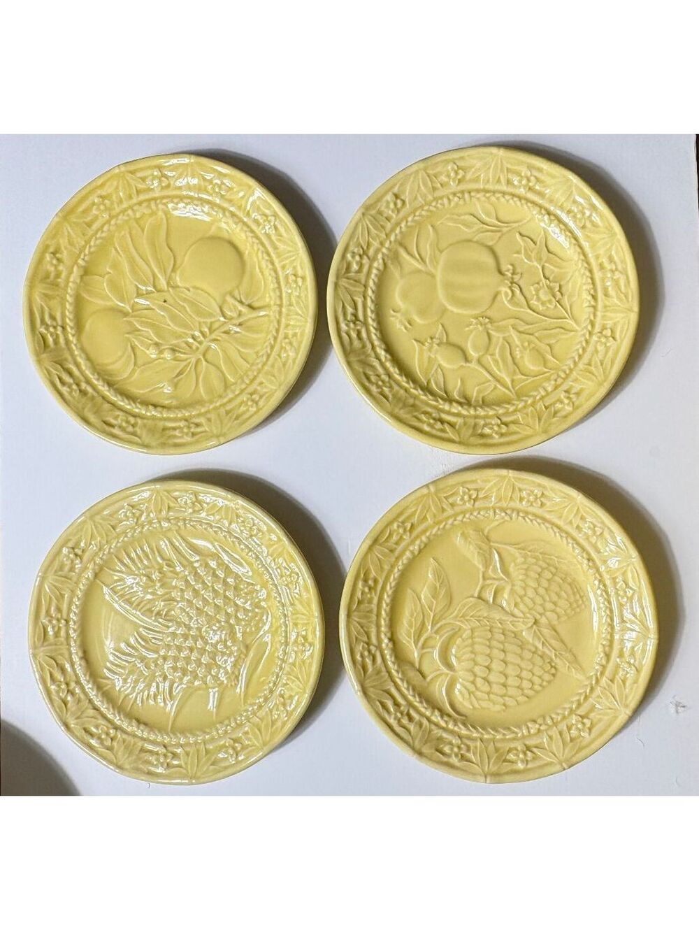 Bordallo Pinheiro Set of 4 Yellow Fruit 8" Plates Jay Willfred Made In Portugal